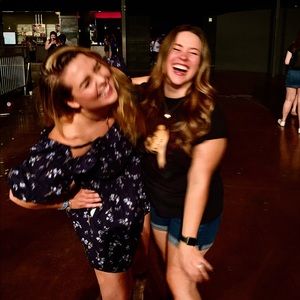 Meet your Posher, Elizabeth